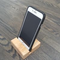 無垢端材を利用したスマホ台